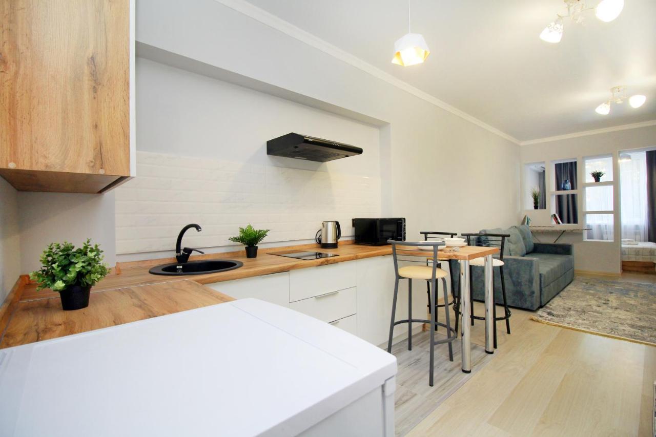 Cozy Studio In The Best Area! 5 Almaty Esterno foto