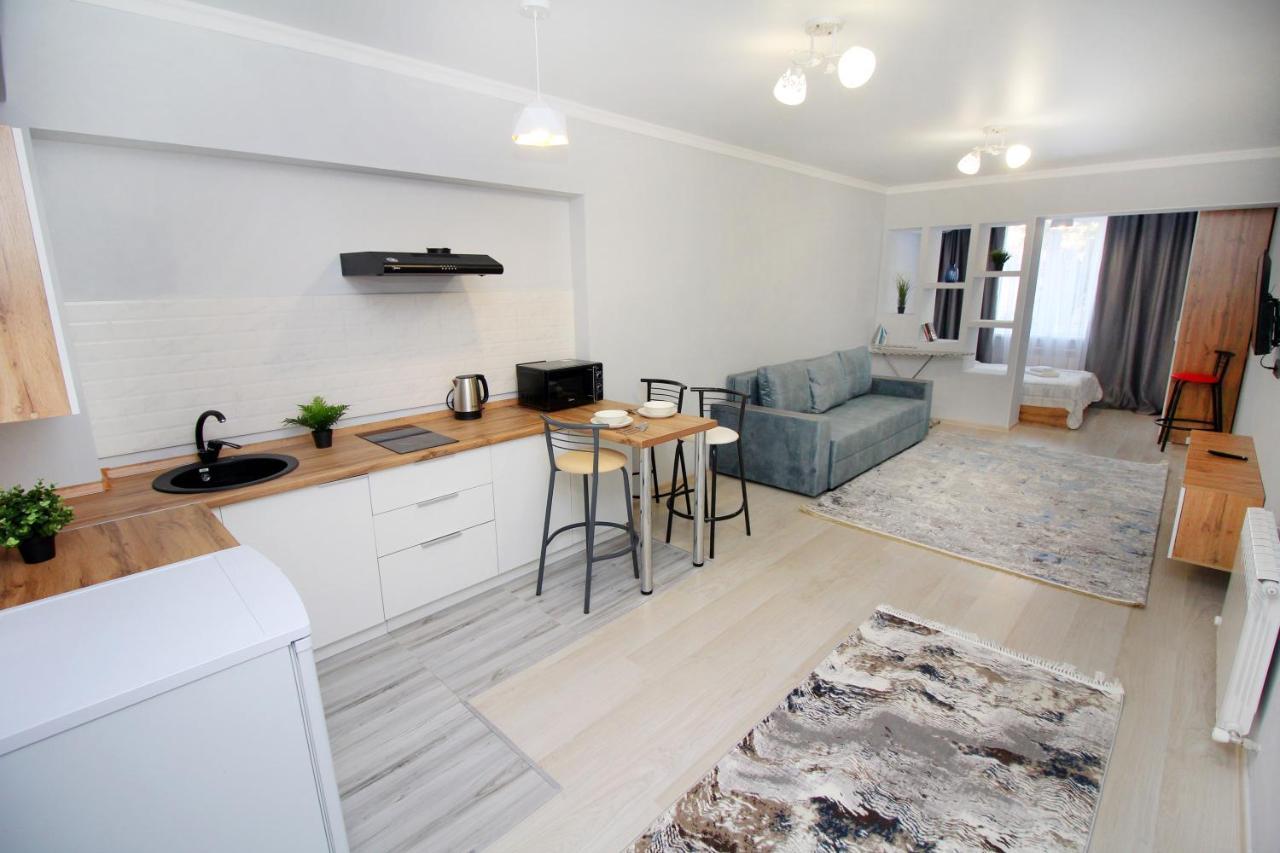 Cozy Studio In The Best Area! 5 Almaty Esterno foto