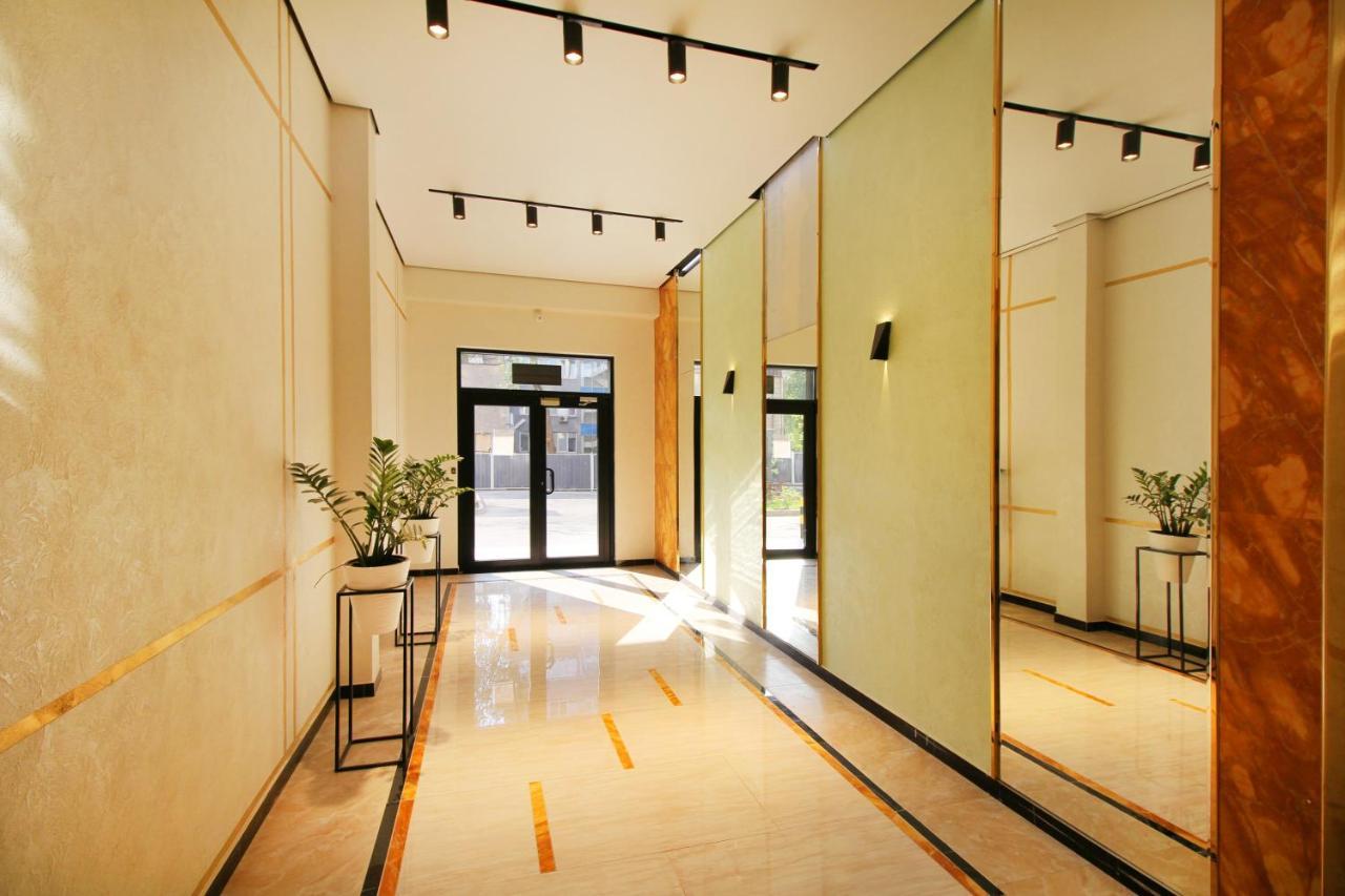 Cozy Studio In The Best Area! 5 Almaty Esterno foto